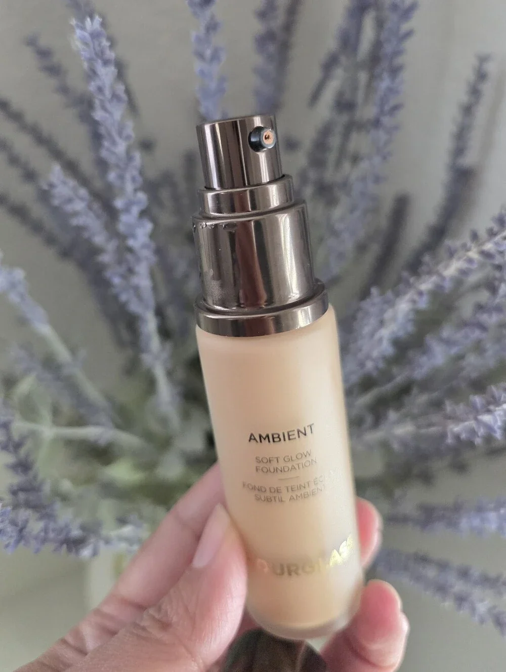 Hourglass Ambient Soft Glow Foundation In 7.5